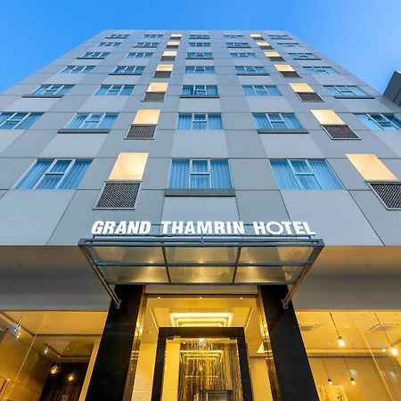 Grand Thamrin Hotel Jakarta Exterior photo