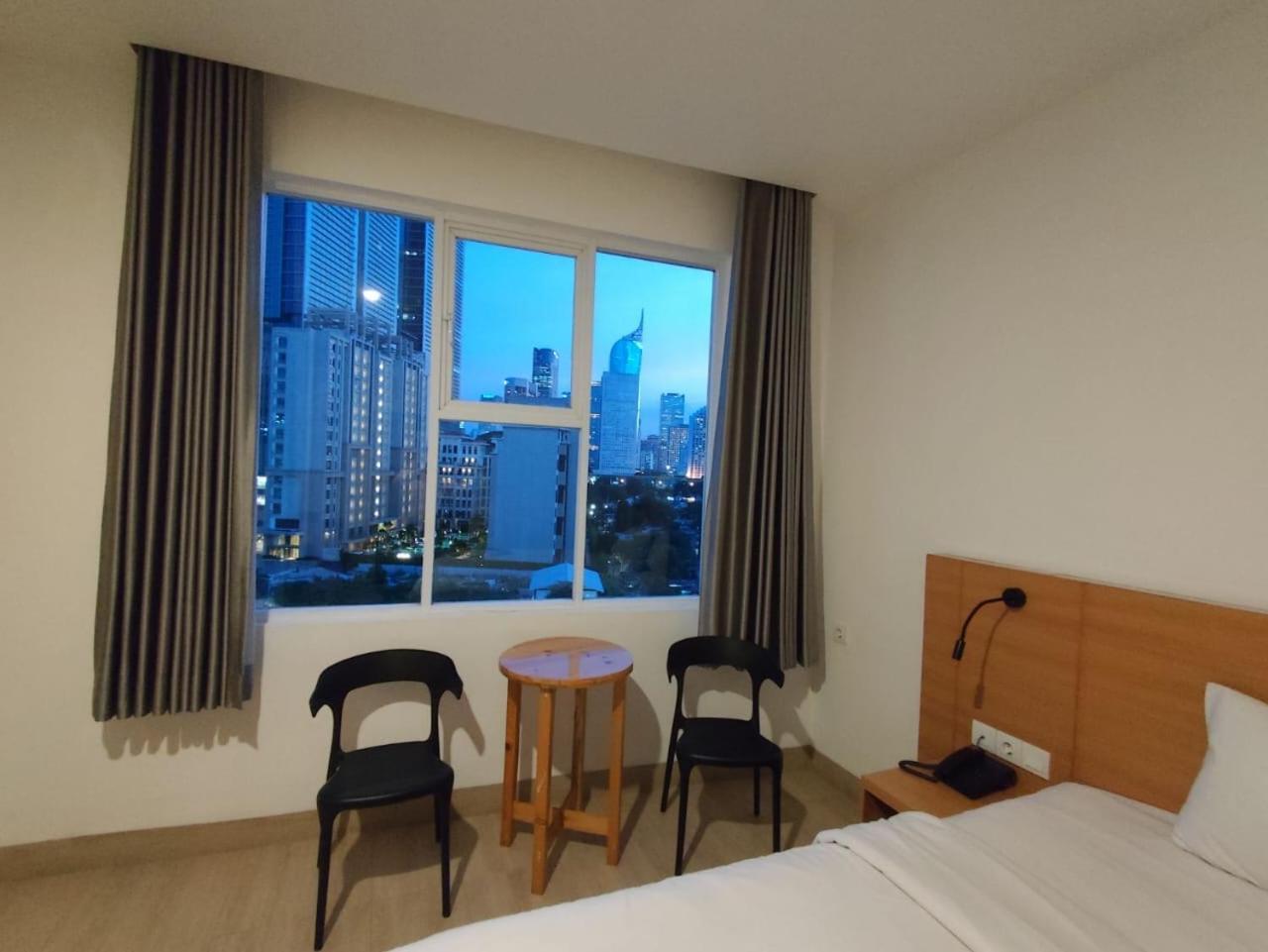 Grand Thamrin Hotel Jakarta Exterior photo